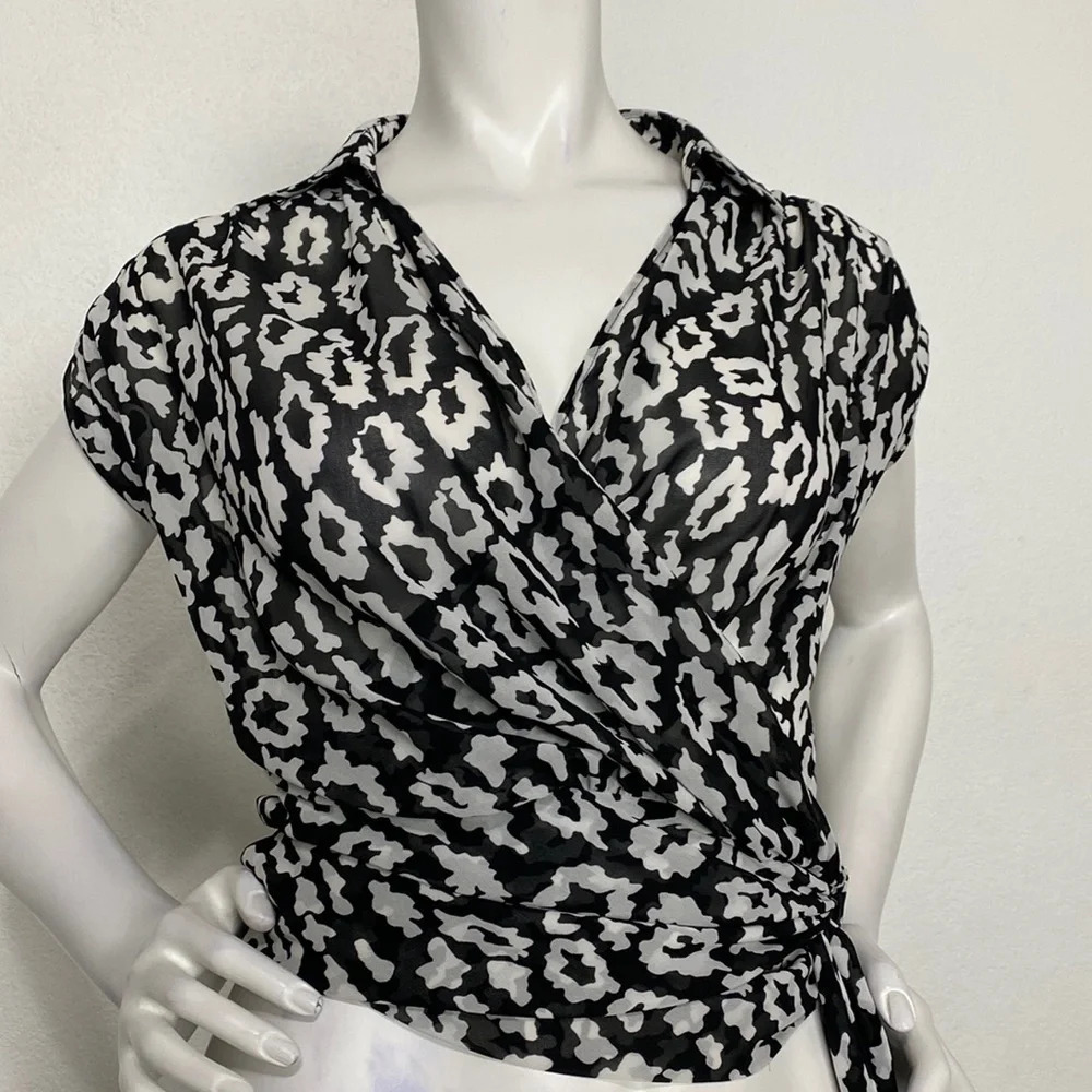 The Kooples Black White Leopard Print Short Sleeve Side Tie Wrap Blouse Size S